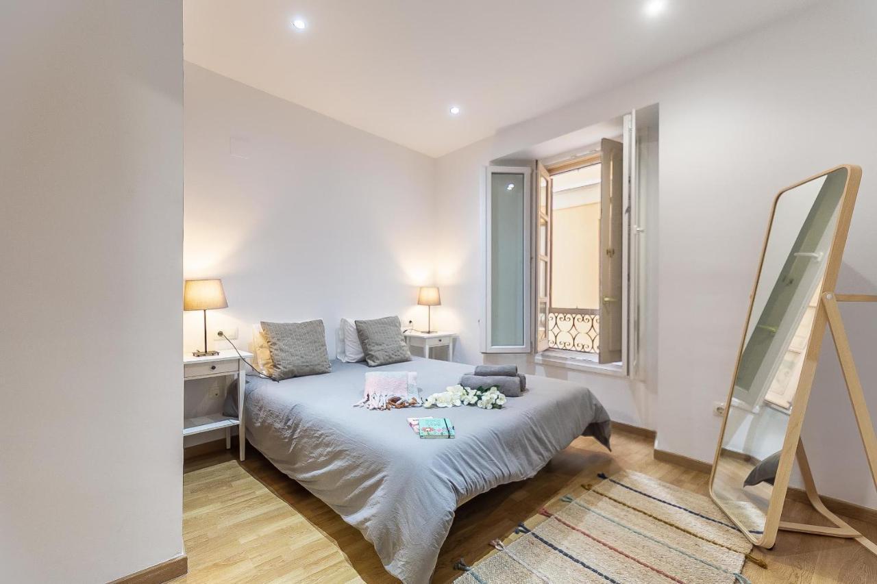 Central Malaga Apartment At Mitjana Plaza Εξωτερικό φωτογραφία