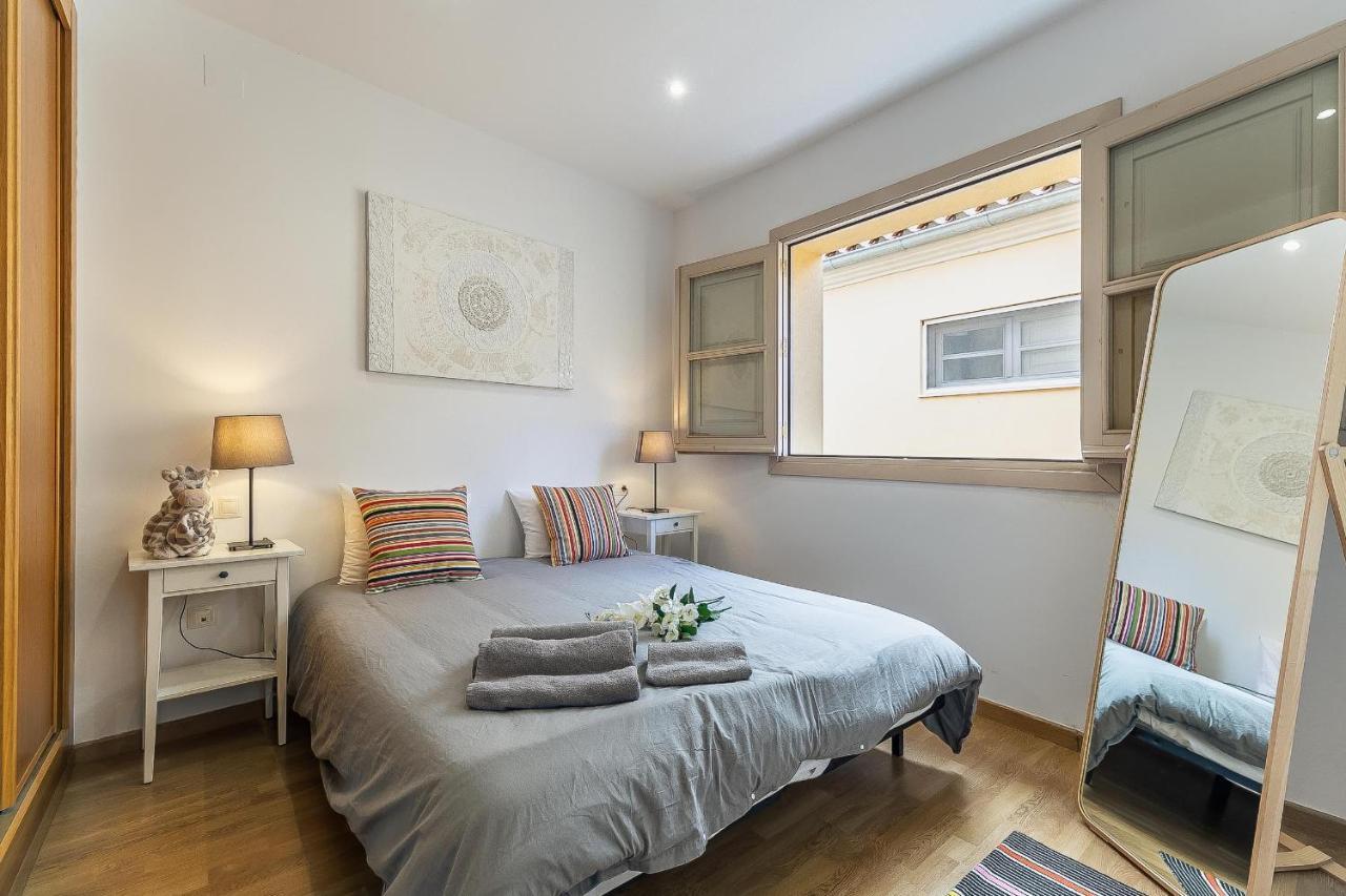 Central Malaga Apartment At Mitjana Plaza Εξωτερικό φωτογραφία