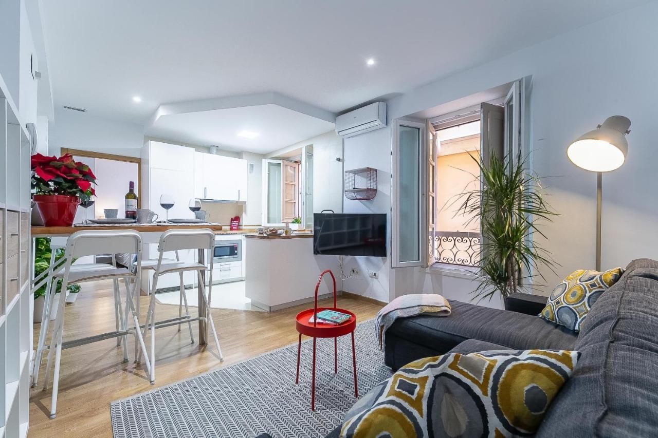 Central Malaga Apartment At Mitjana Plaza Εξωτερικό φωτογραφία