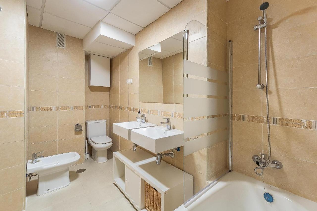 Central Malaga Apartment At Mitjana Plaza Εξωτερικό φωτογραφία