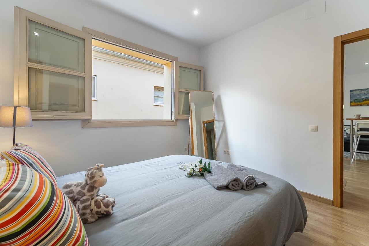 Central Malaga Apartment At Mitjana Plaza Εξωτερικό φωτογραφία
