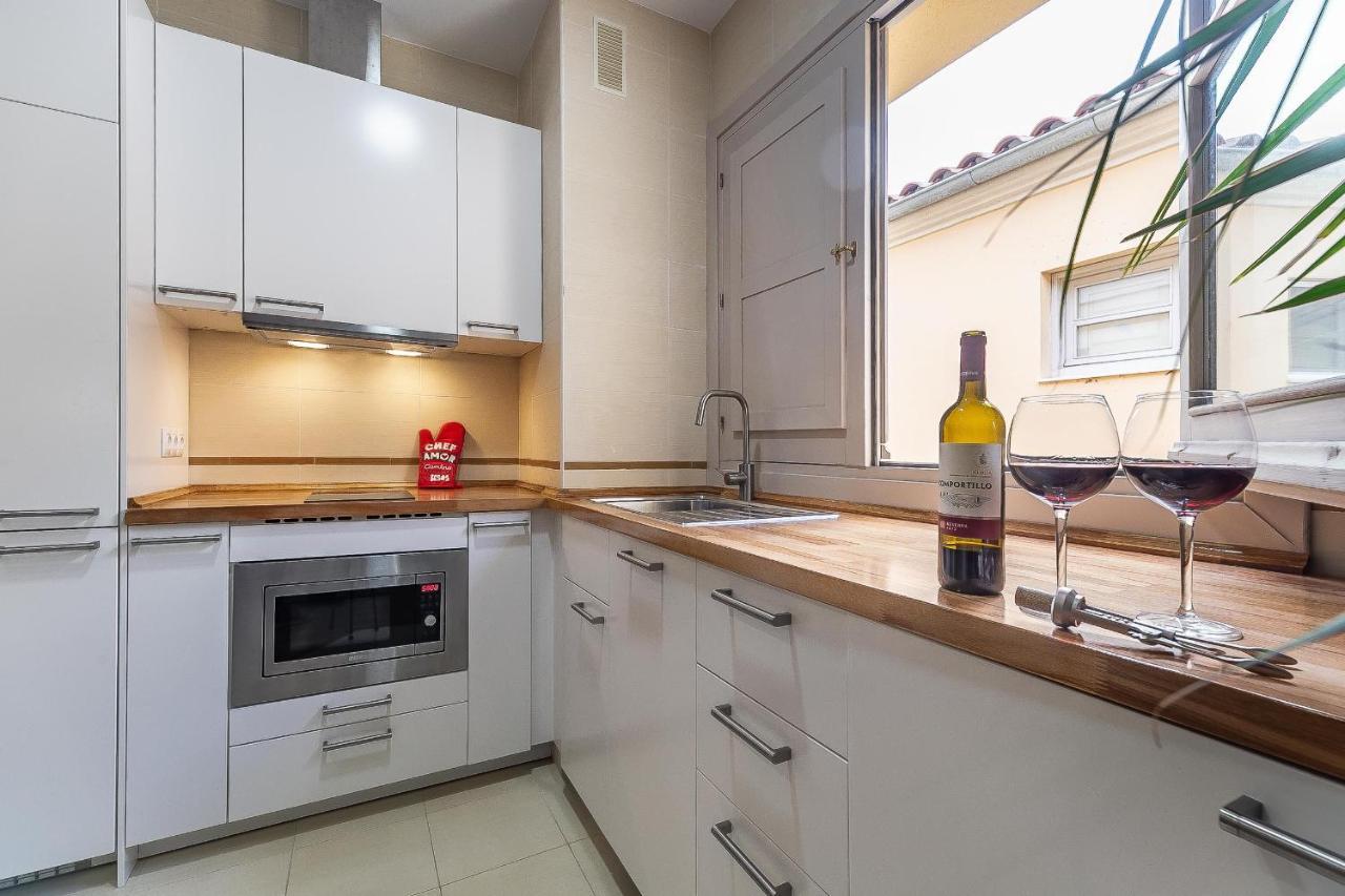 Central Malaga Apartment At Mitjana Plaza Εξωτερικό φωτογραφία