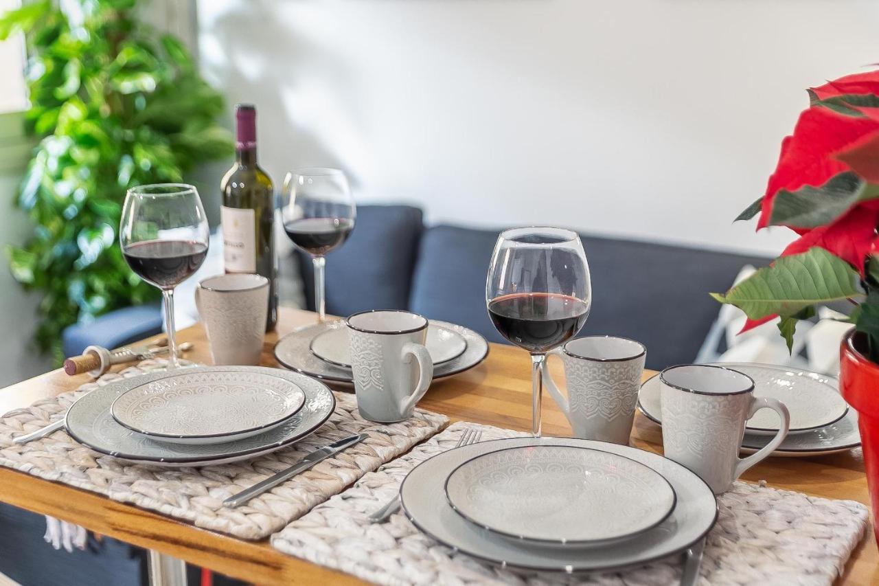 Central Malaga Apartment At Mitjana Plaza Εξωτερικό φωτογραφία